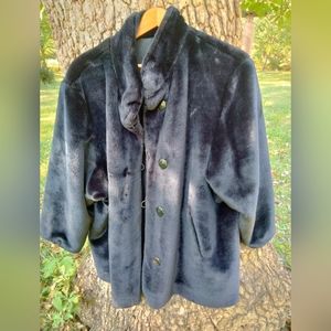⬇️ Price Drop,!⬇️Atlantic Beach Vintage Faux Fur Coat in size XL